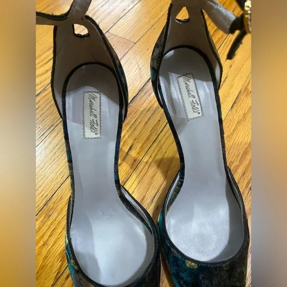 Vintage Marshall Fields heels - Picture 10 of 11